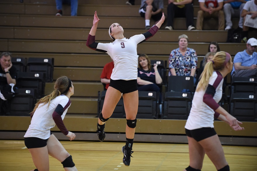 Volleyball Closes Cougar Classic With a Pair of Wins