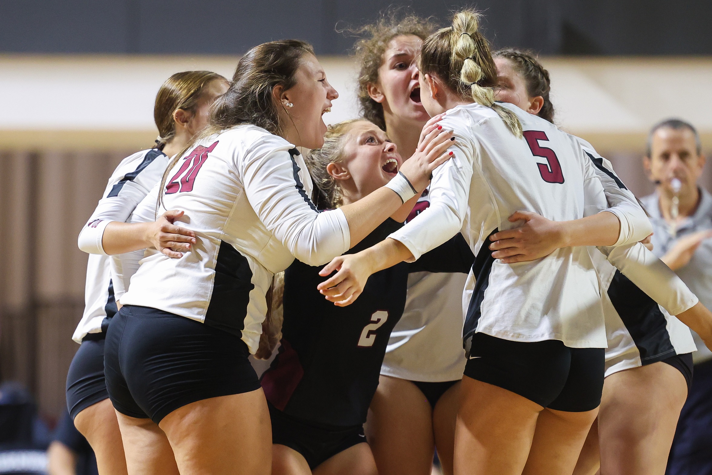 Draper Collects Sixth Double-Double in Maroons' 3-2 Win Over Quakers
